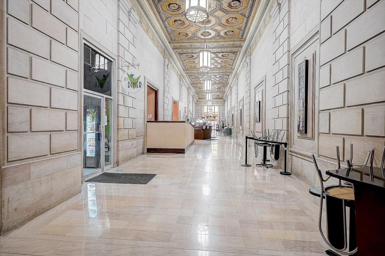 Frontdesk Lofts At 629 Euclid Downtown Cleveland Apartment Exterior photo